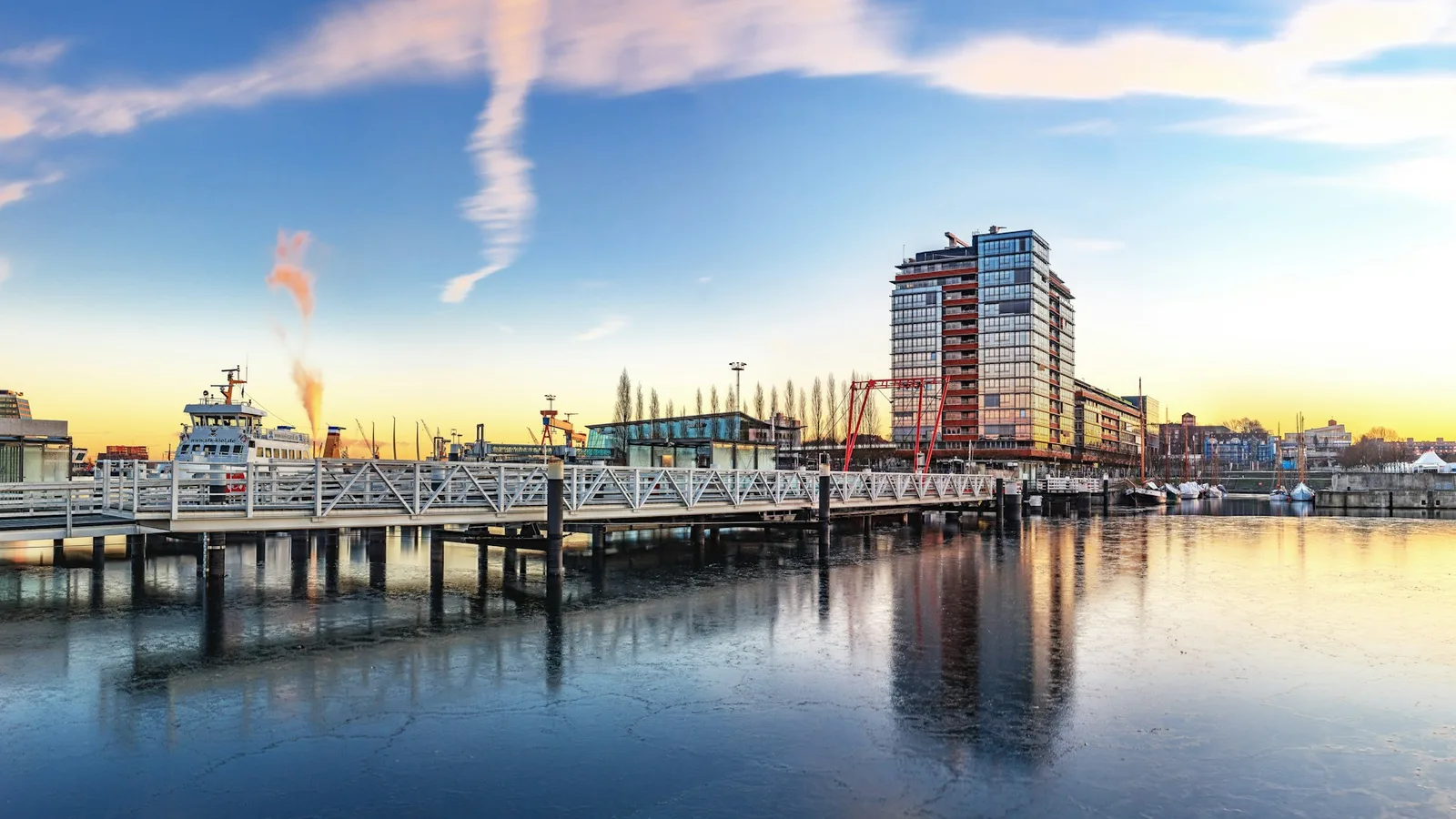 Hafen an der Kieler Förde – Zahnmedizinstudium in Kiel